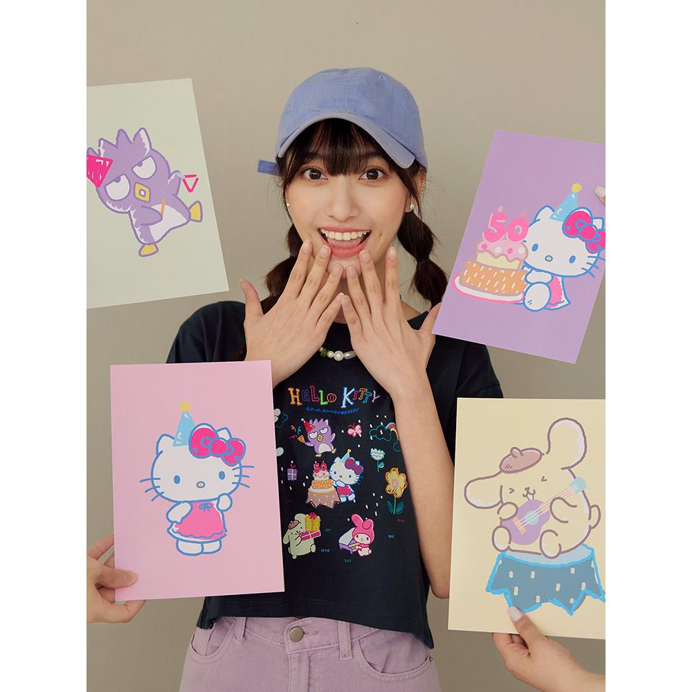 KITTY 50週年.純棉家族慶祝印花短版TEE