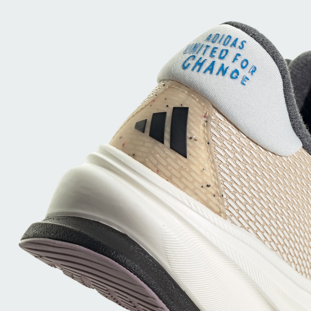 SUPERNOVA RISE 跑鞋