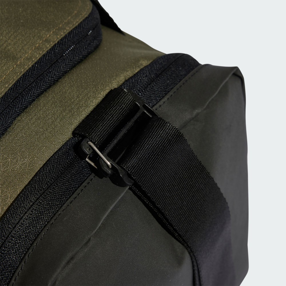 ESSENTIALS 健身包