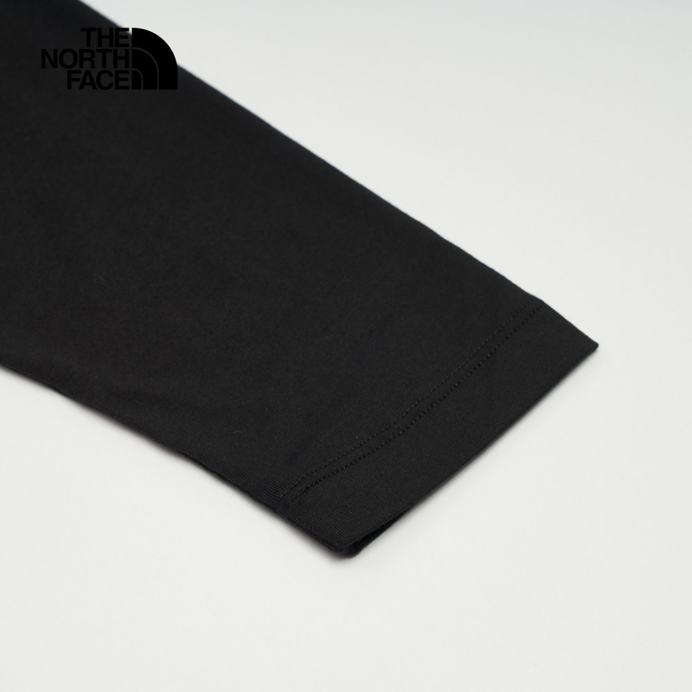 The North Face北面男款黑色吸濕排汗品牌LOGO長袖T恤｜8AMJJK3