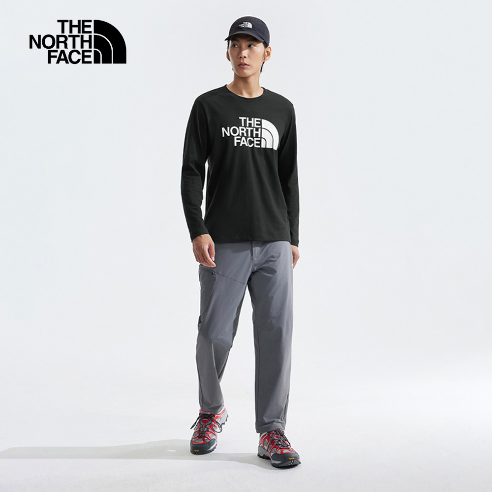The North Face北面男款黑色吸濕排汗品牌LOGO長袖T恤｜8AMJJK3