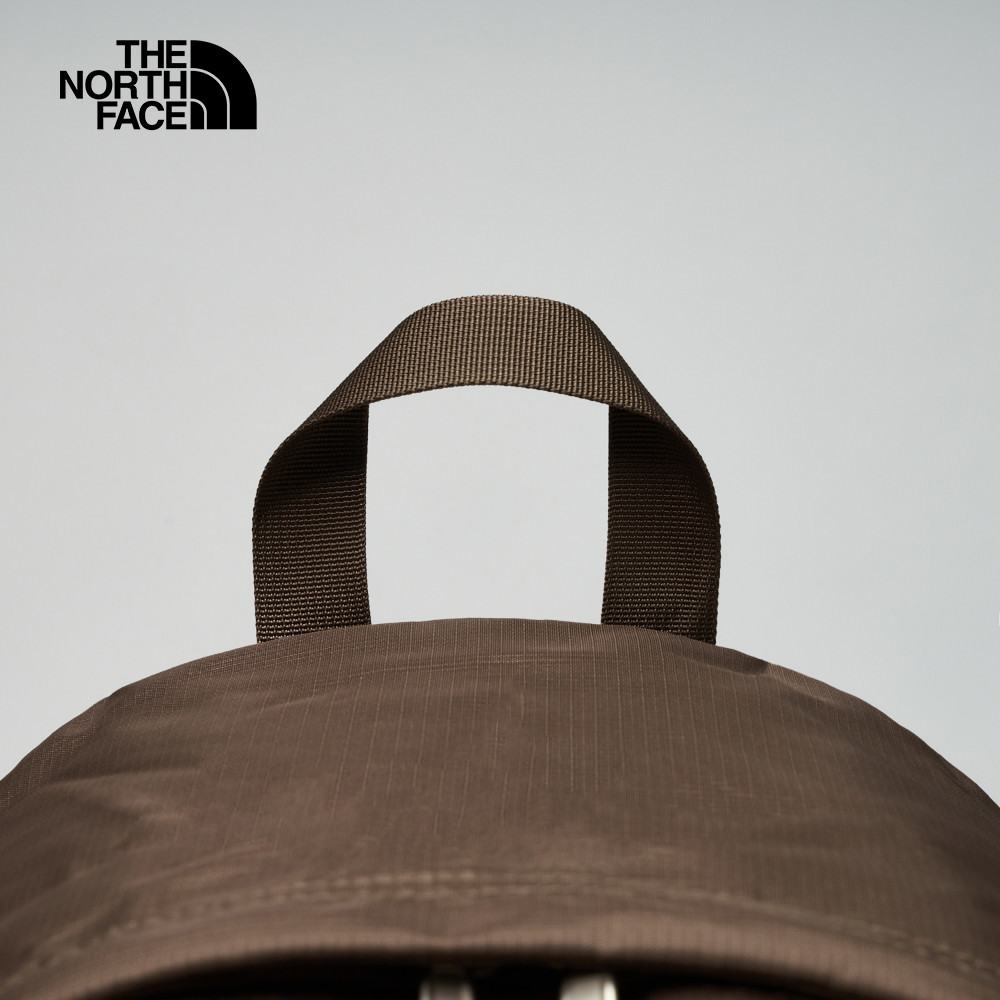 The North Face北面男女款棕色調節背帶休閒後背包｜8AMM1OI