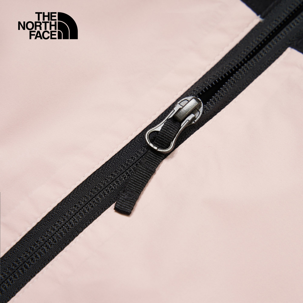 The North Face北面女款粉色防水透氣可調節收納連帽衝鋒衣｜88FYLK6