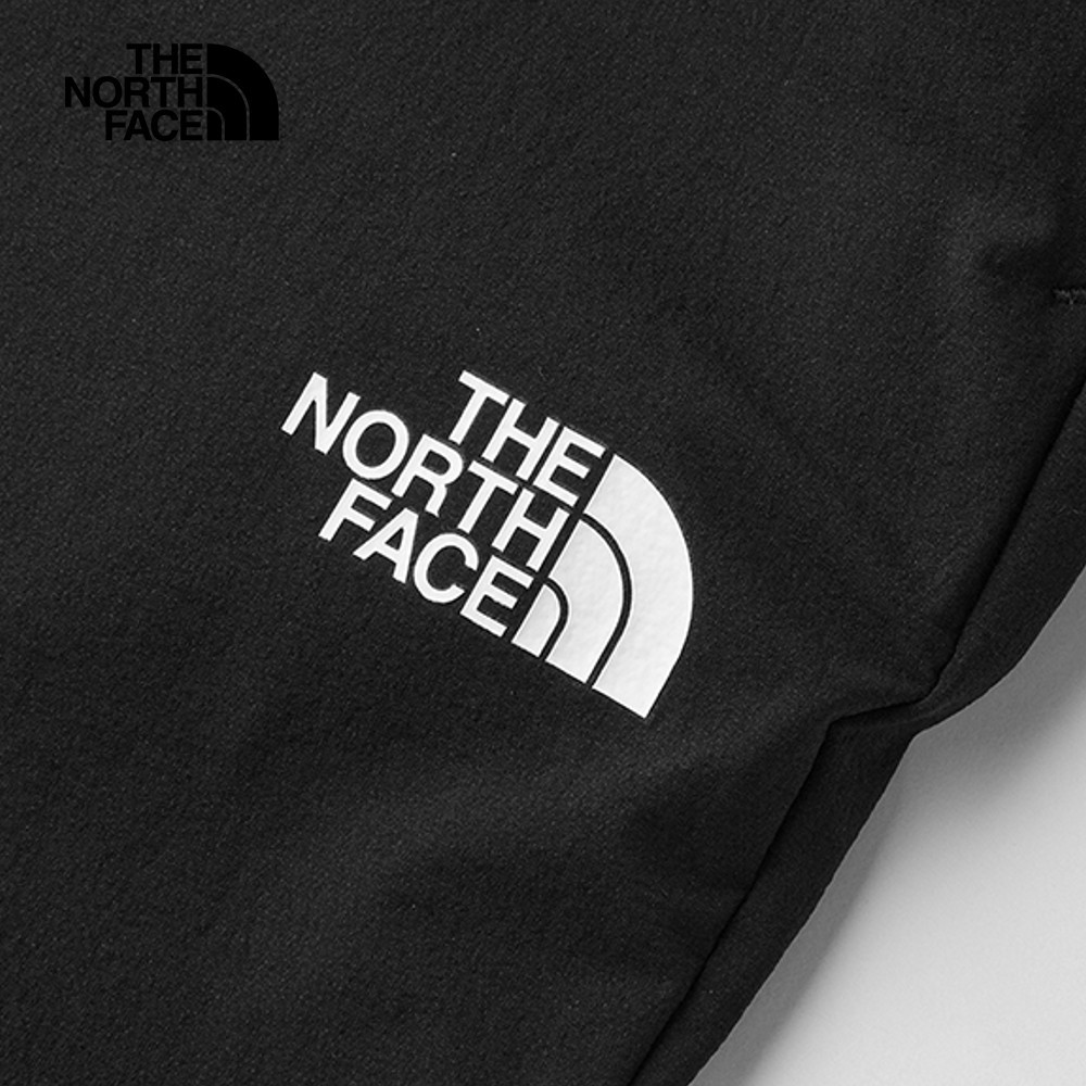 The North Face北面男款黑色防潑水舒適品牌LOGO休閒長褲｜83OO4H0