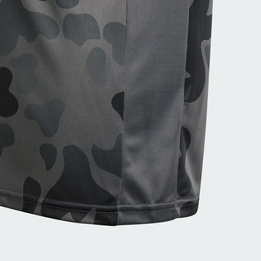 TRAIN ESSENTIALS 短袖上衣