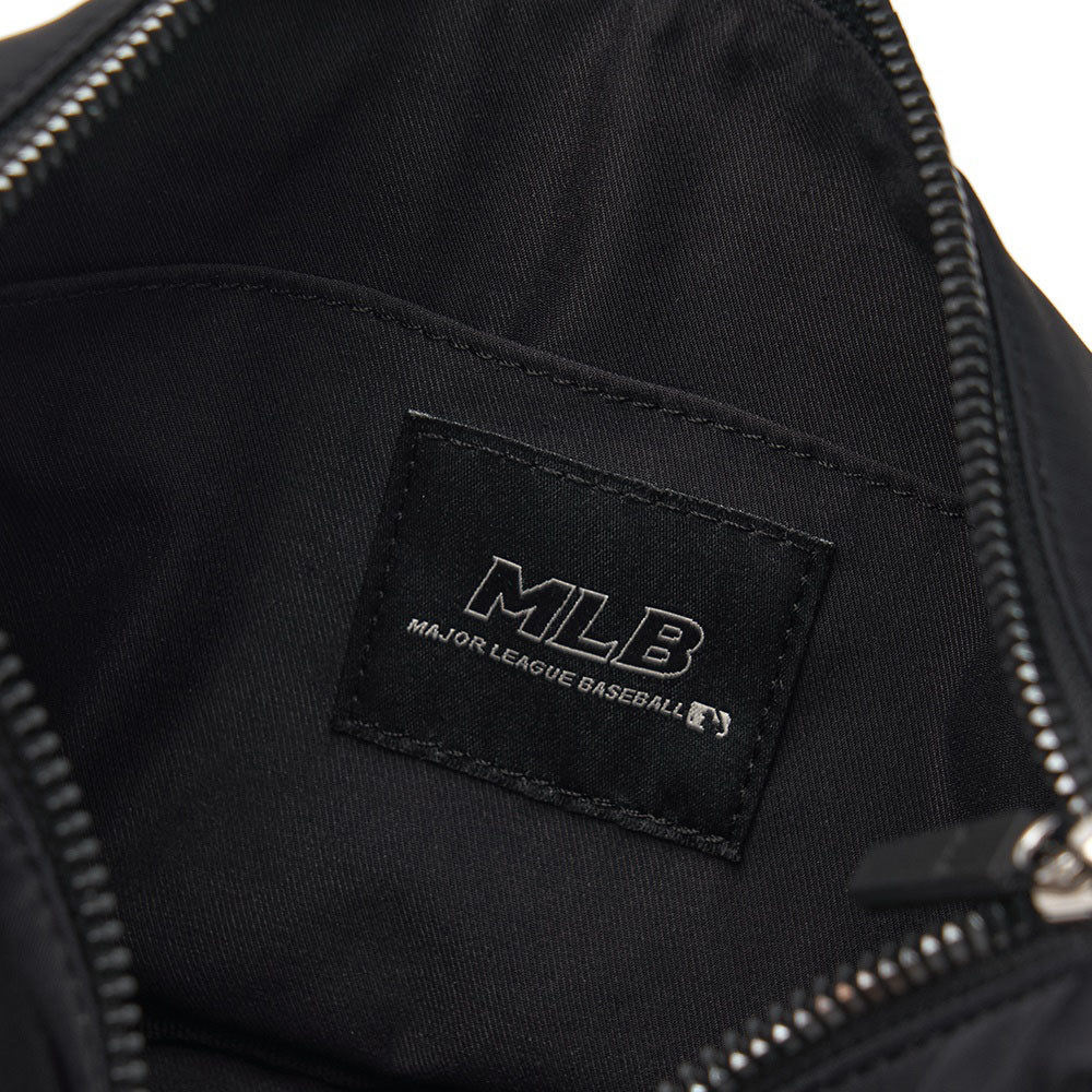 MLB 尼龍斜背包 腋下包 紐約洋基隊 (3ACRM044N-50BKS)