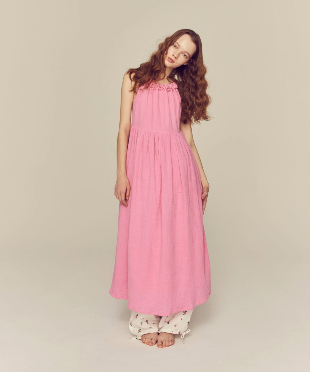 niko and女INDIA IS BEAUTIFUL系列胸前荷葉邊細肩連身洋裝-二色-118134