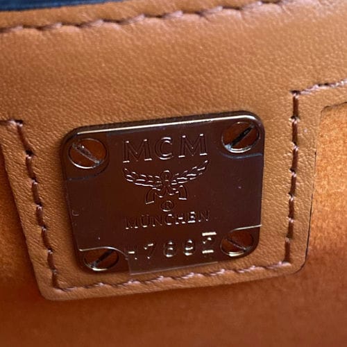 【環球屏東店】MCM/側背包//_4