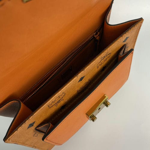 【環球屏東店】MCM/側背包//_5