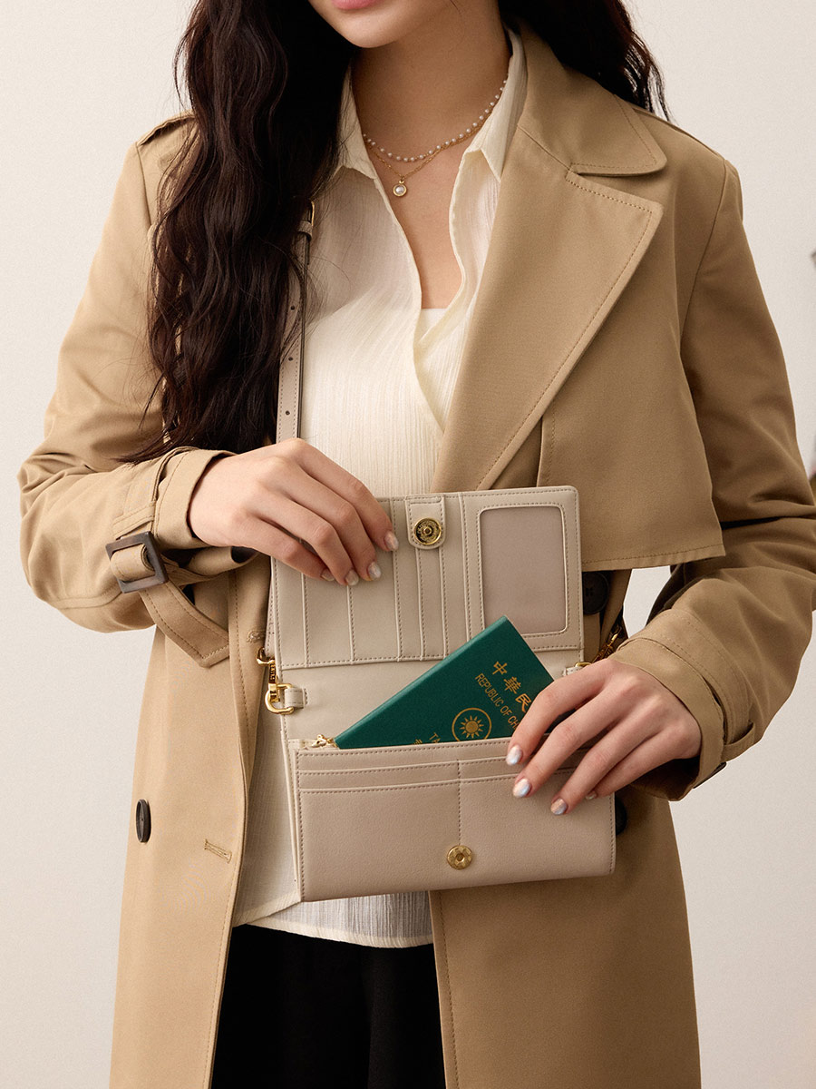 S'AIME■真皮RFID防盜護照萬用斜背包 パスポートバッグ/送料込 S'AIME 真皮RFID防盜護照萬用斜背包｜S'AIME 東京企劃