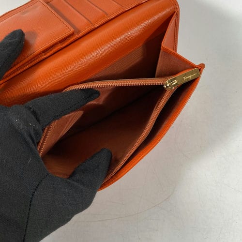 【桃園家樂福經國店】Salvatore Ferragamo/長夾錢包//IR-22A900_4