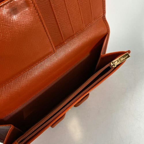 【桃園家樂福經國店】Salvatore Ferragamo/長夾錢包//IR-22A900_5