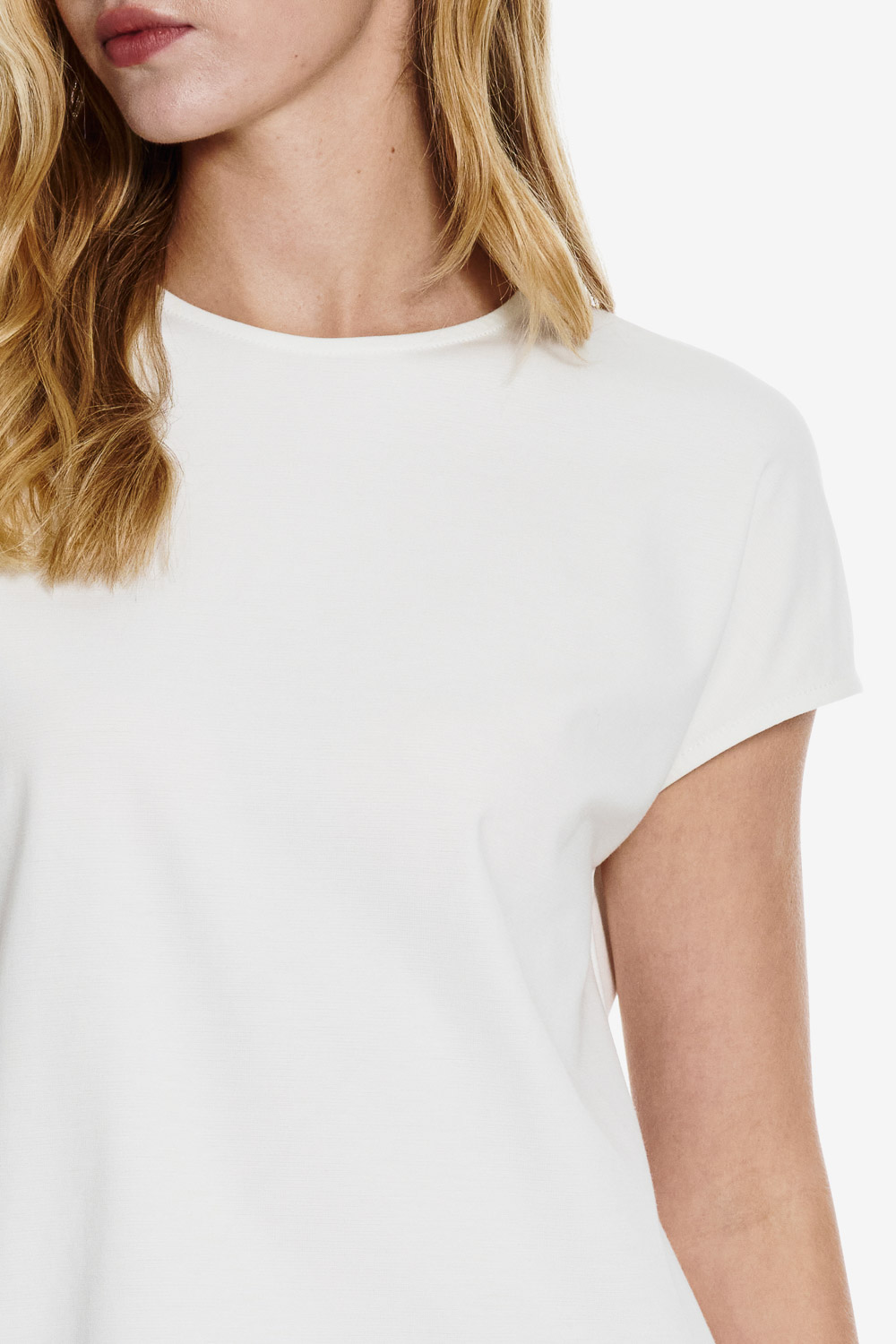 SST&C White Irregular Hem Crewneck T-shirt | 01212503003_3