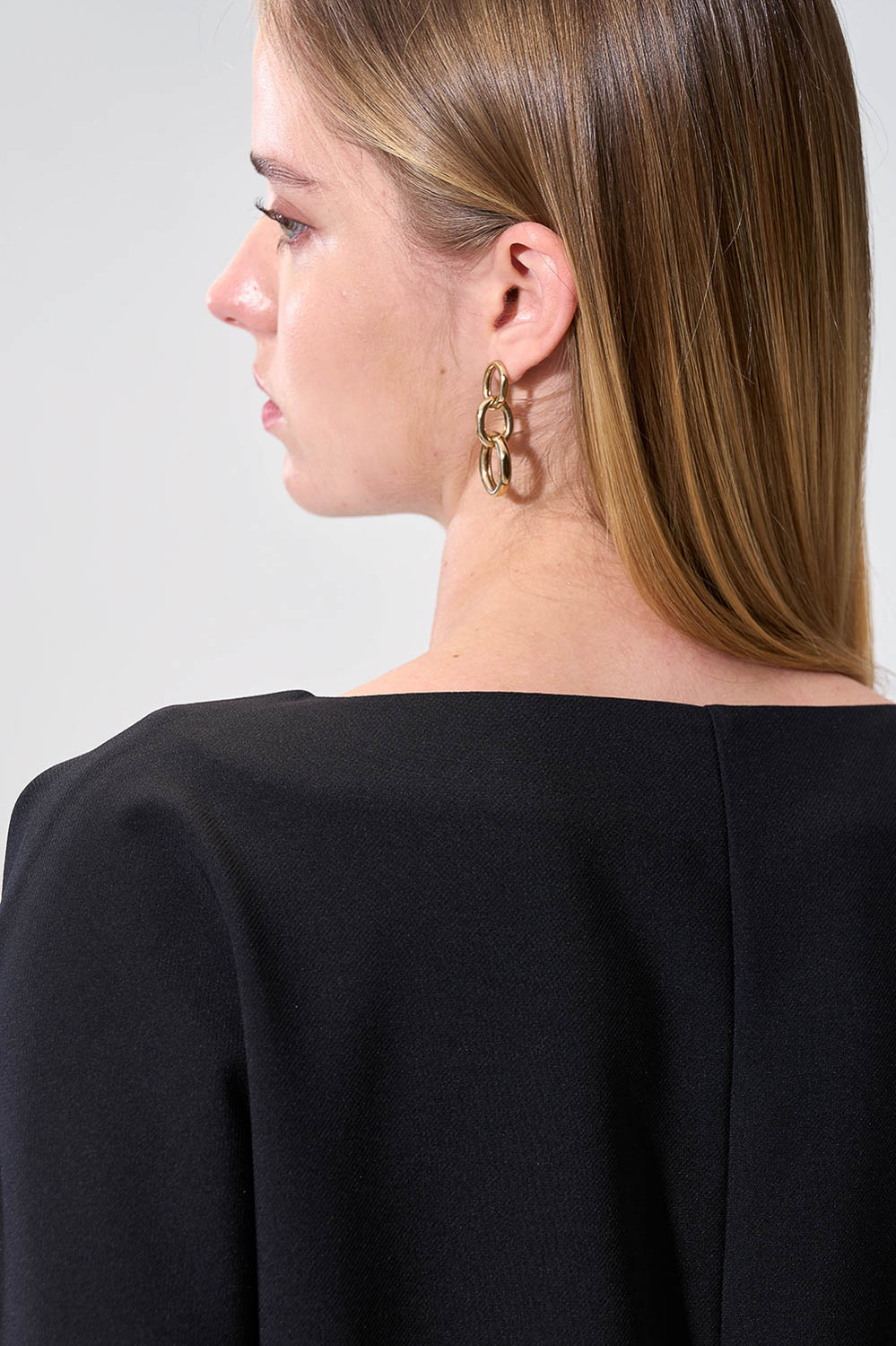 SST&C Black Asymmetrical Shoulder-to-Shoulder Top | 01092504006_4