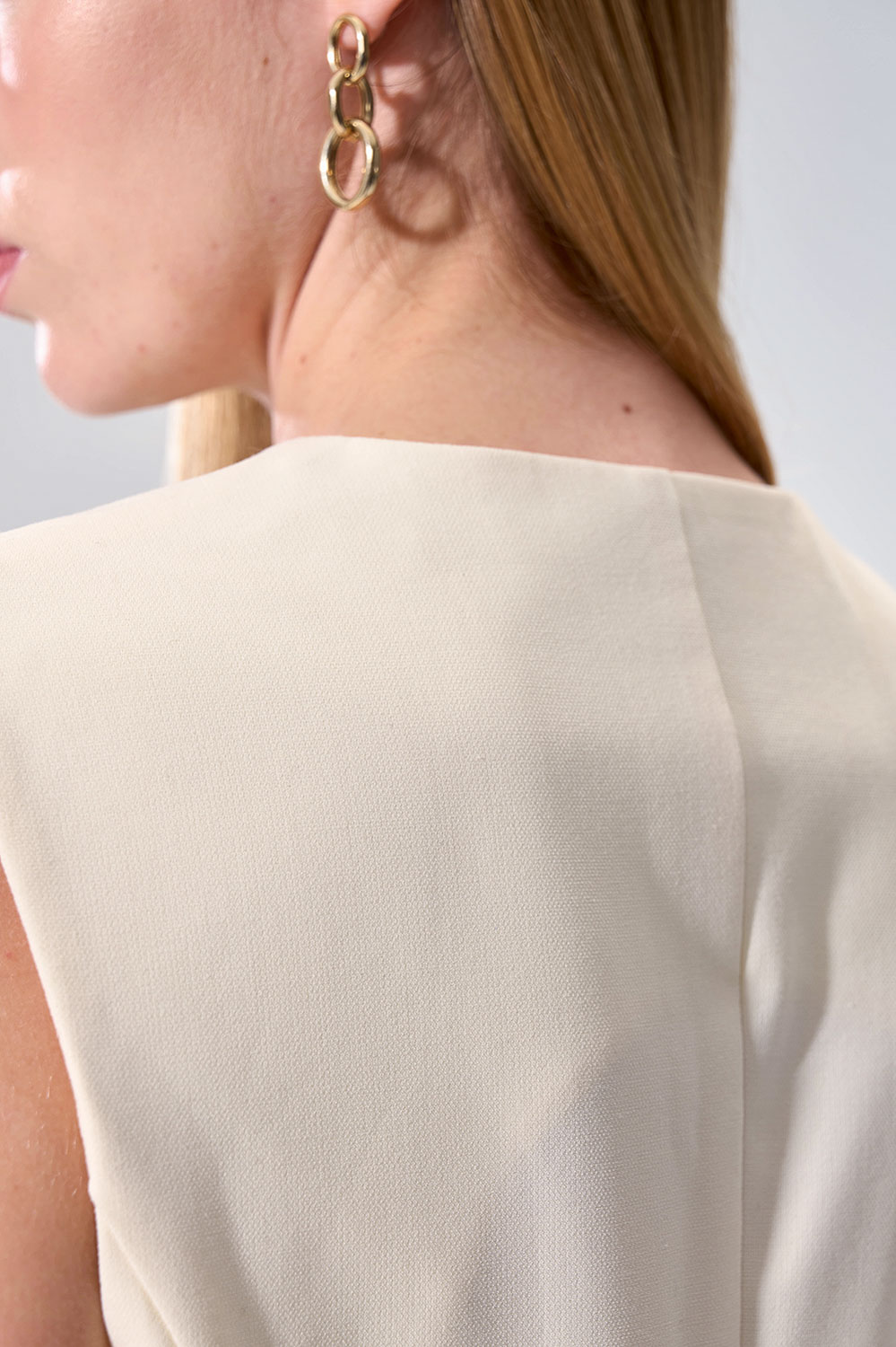 SST&C Ivory Slim-Fit Casual Vest | 01172504001_3
