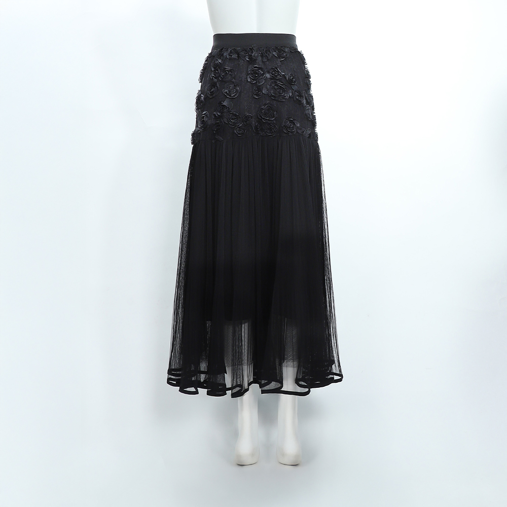 ILEY伊蕾 立體工藝花卉網紗中長裙(黑；M-XL)_4