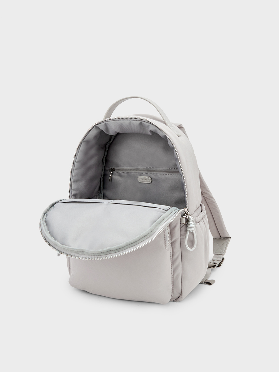 【S’AIME】セメ 防水ナイロンバッグパック(SBG-A1370L) S'AIME 極輕尼龍防潑水扭結後背包｜ S'AIME東京企劃
