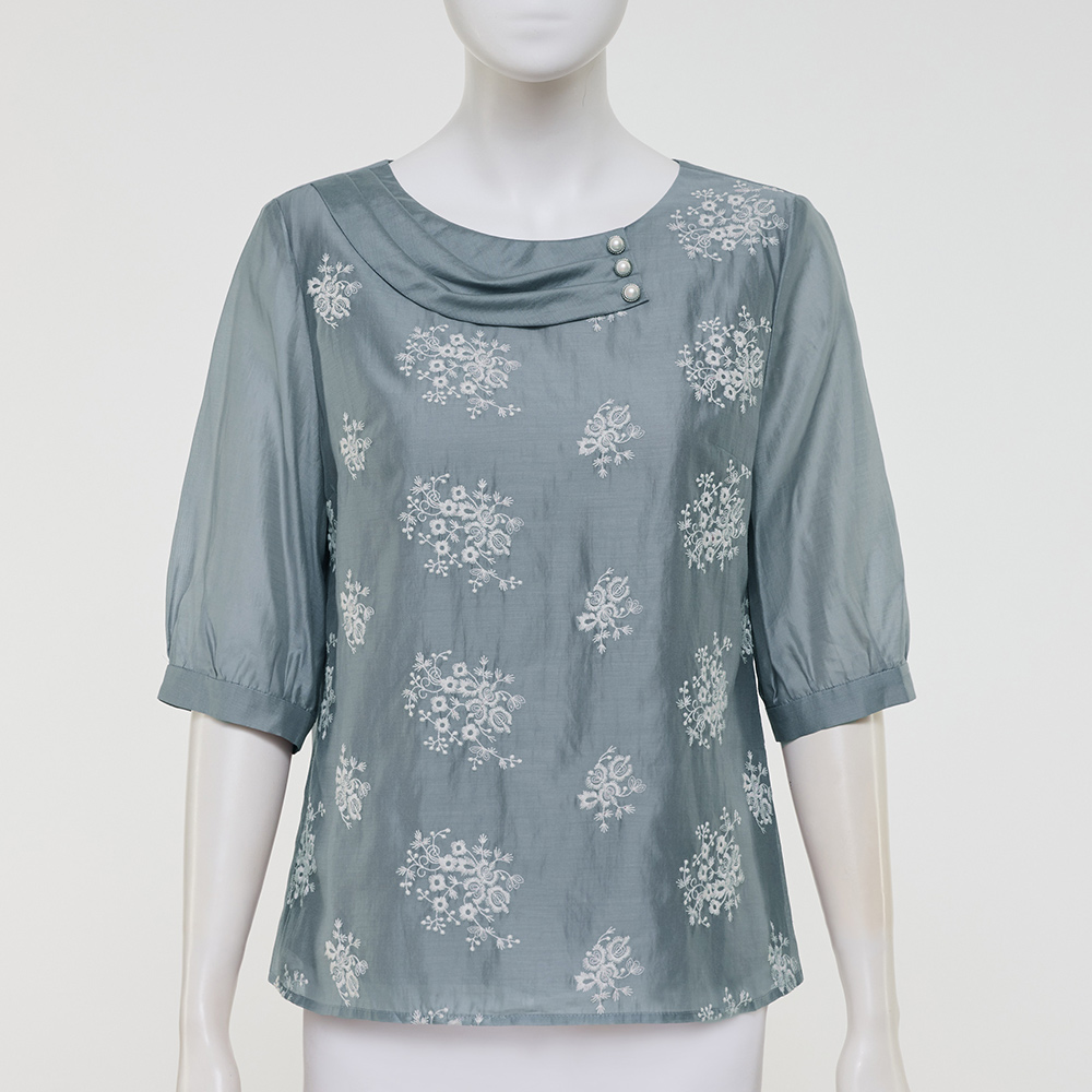 ILEY伊蕾 花卉刺繡萊賽爾上衣(灰；M-2L)_3