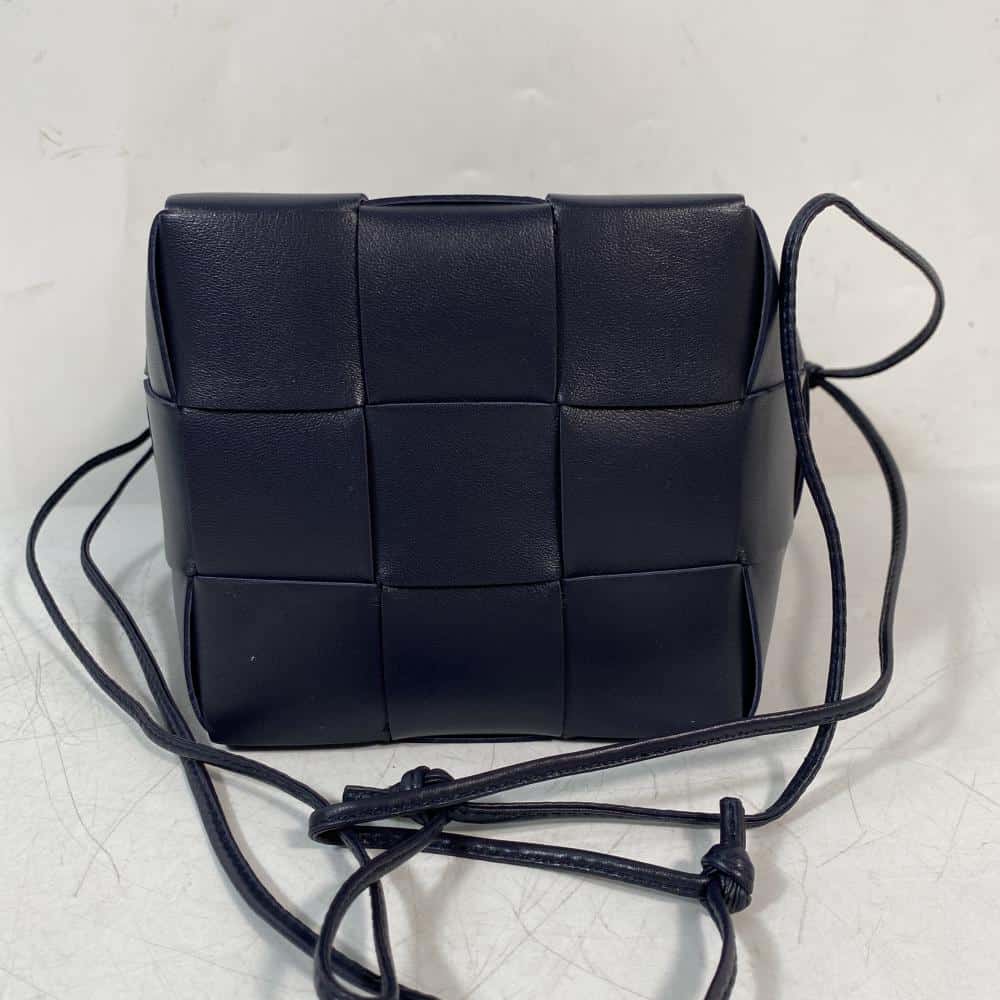 【環球板橋車站店】BOTTEGA VENETA/側背包//680218_3