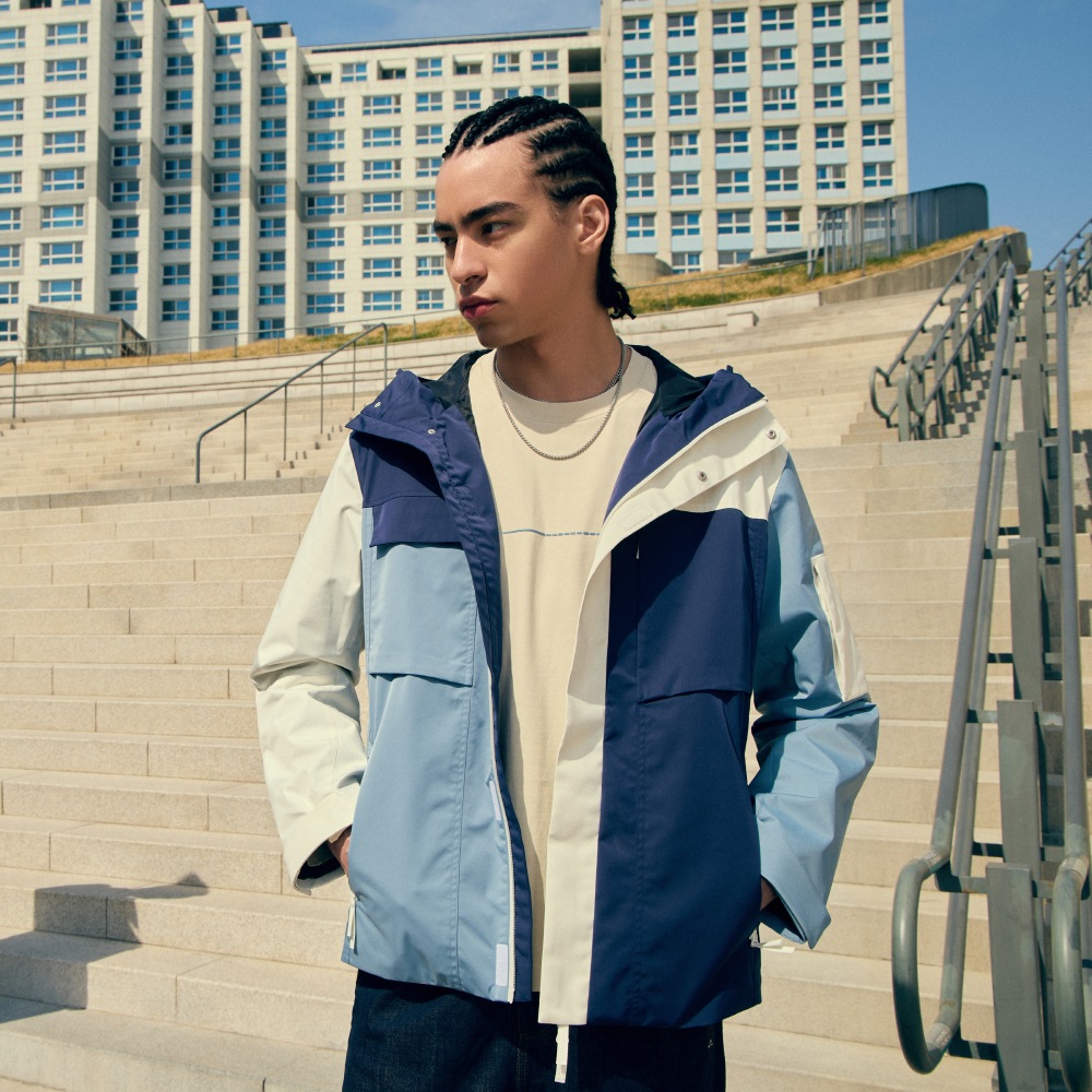 Lee x Saucony 男女同款寬鬆版拼接撞色袖口魔鬼氈袖身貼口袋背後LOGO