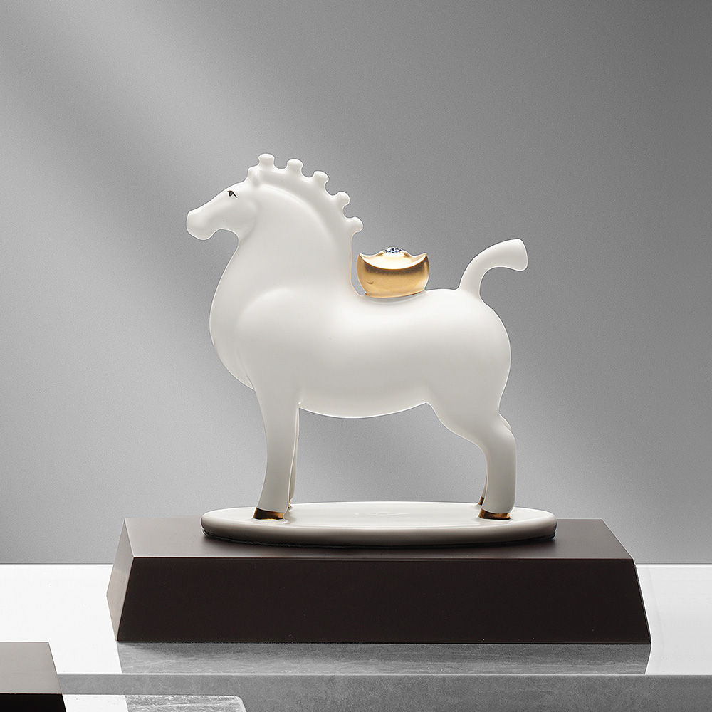 銀製　　銀細工　　馬車　　置物 シルバーアンティーク 馬車 ハンドメイド 置物 コレクション銀細工工芸