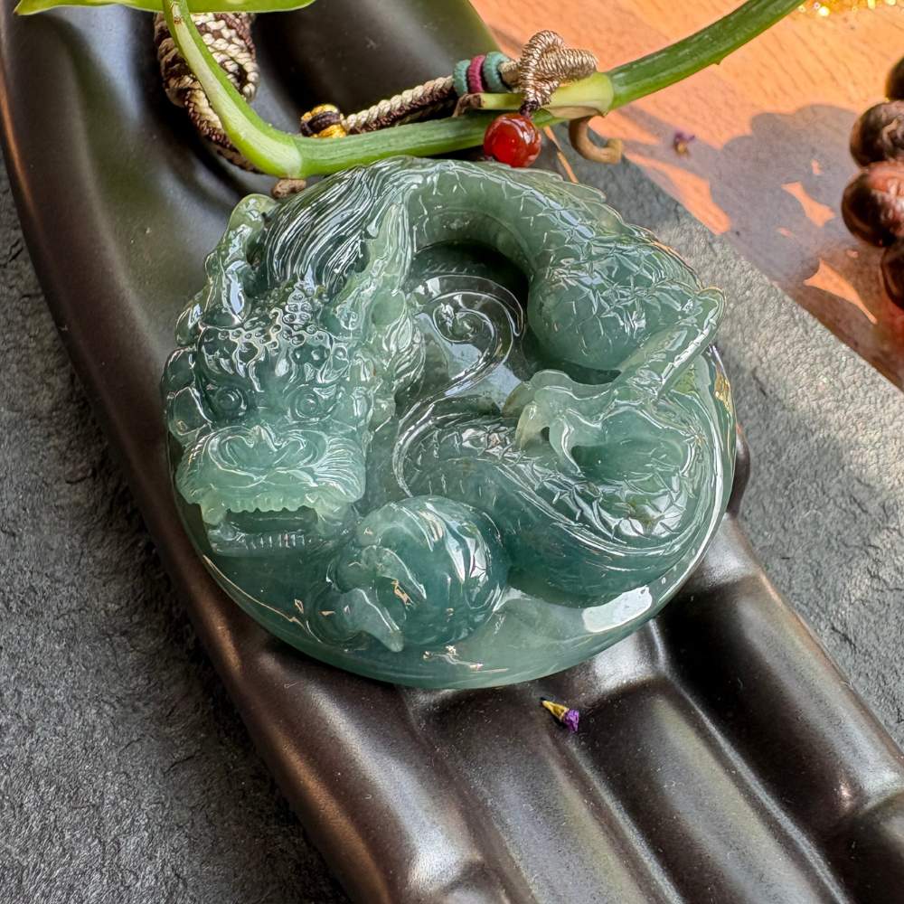 盤龍戲珠冰種藍水翡翠吊墜｜聚氣守財・天然緬甸A貨