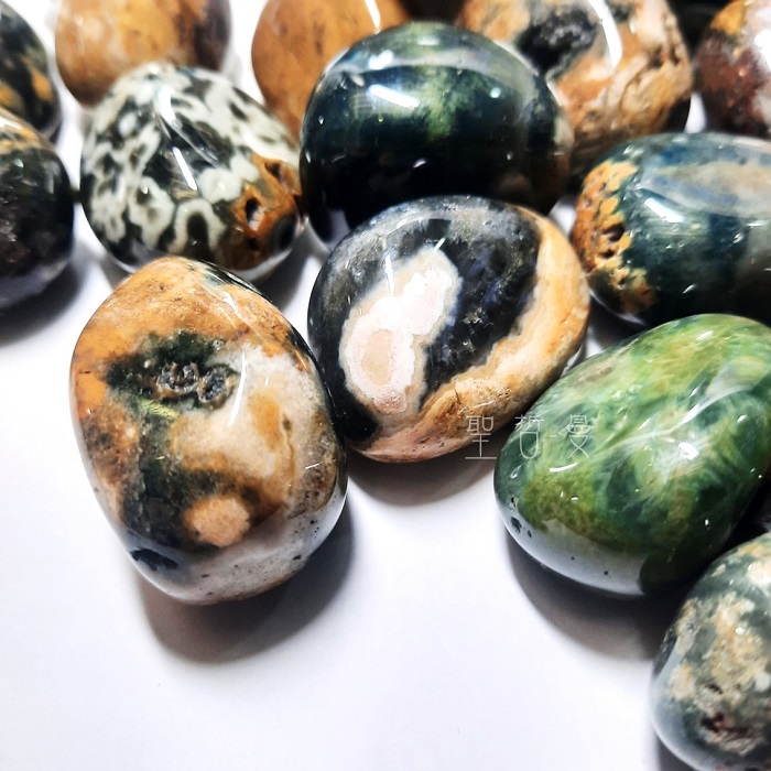 海洋碧玉滾石(Ocean Jasper) ~別名海洋石、海洋之眼協助平衡身心，甚至