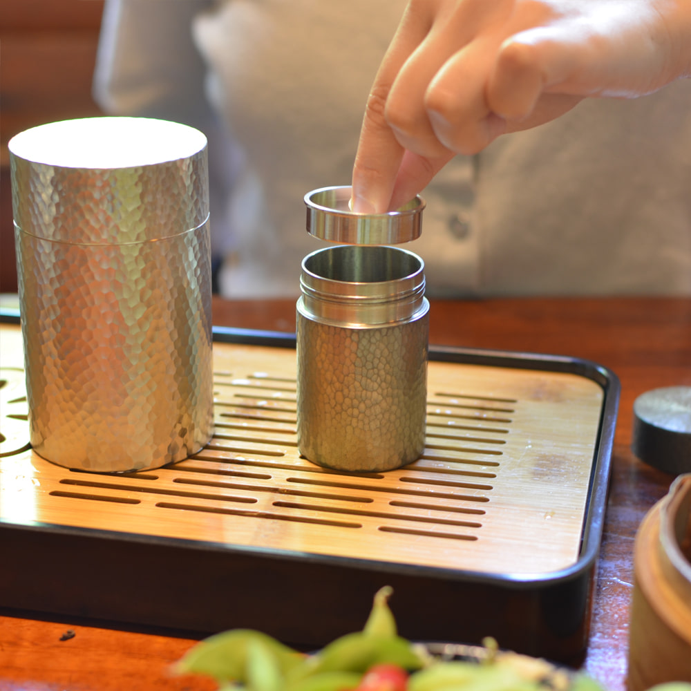 1383 時代錫器 本錫製　 梅文　茶入 1383 時代錫器 本錫製 梅文 茶入 1383 時代錫器 本錫