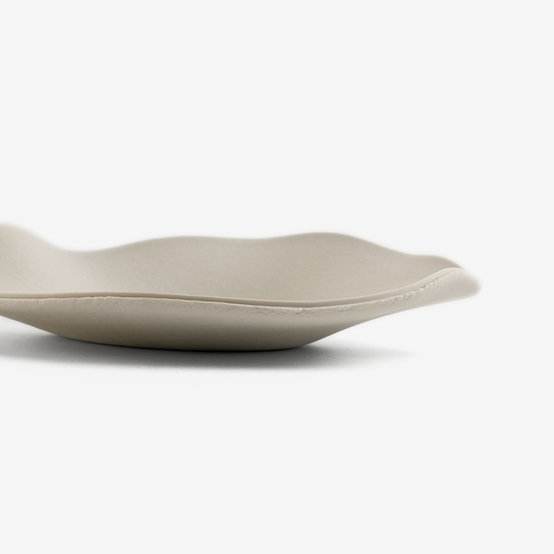 職人 青瓷荷葉 20.5cm 陶瓷造型盤｜米白｜單品_1