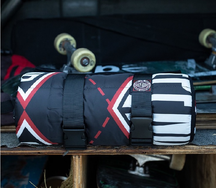 【 INDEPENDENT 】雙面毛毯  - BTG PIVOT QUILTED BLANKET_0