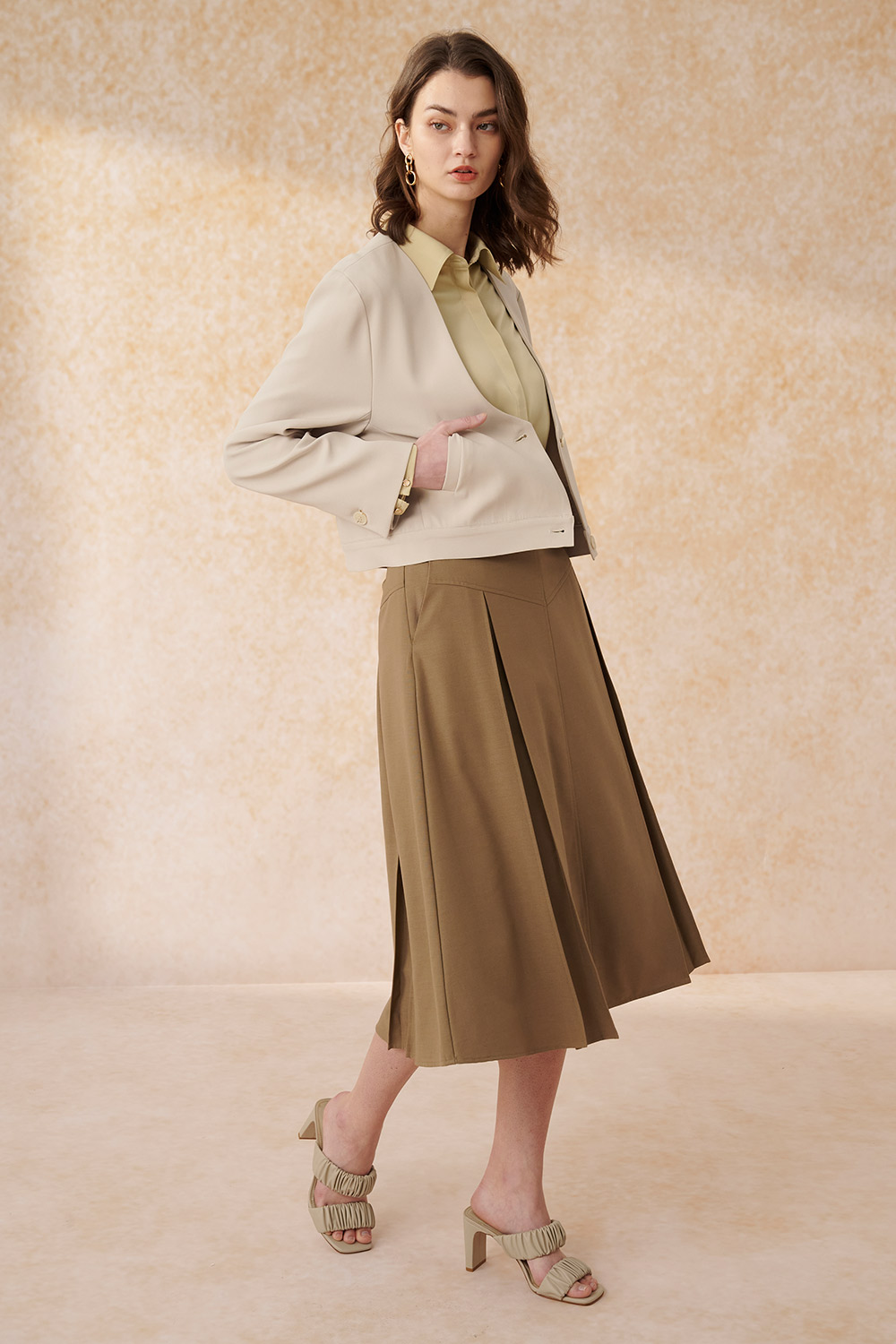 SST&C Dark Khaki Textured Pleated Maxi Skirt | 8362402001  (Outlet)_3