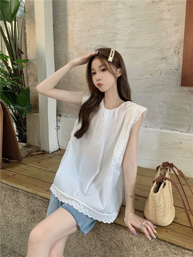 【missy shop】黑夜白晝花邊無袖上衣-63702_3