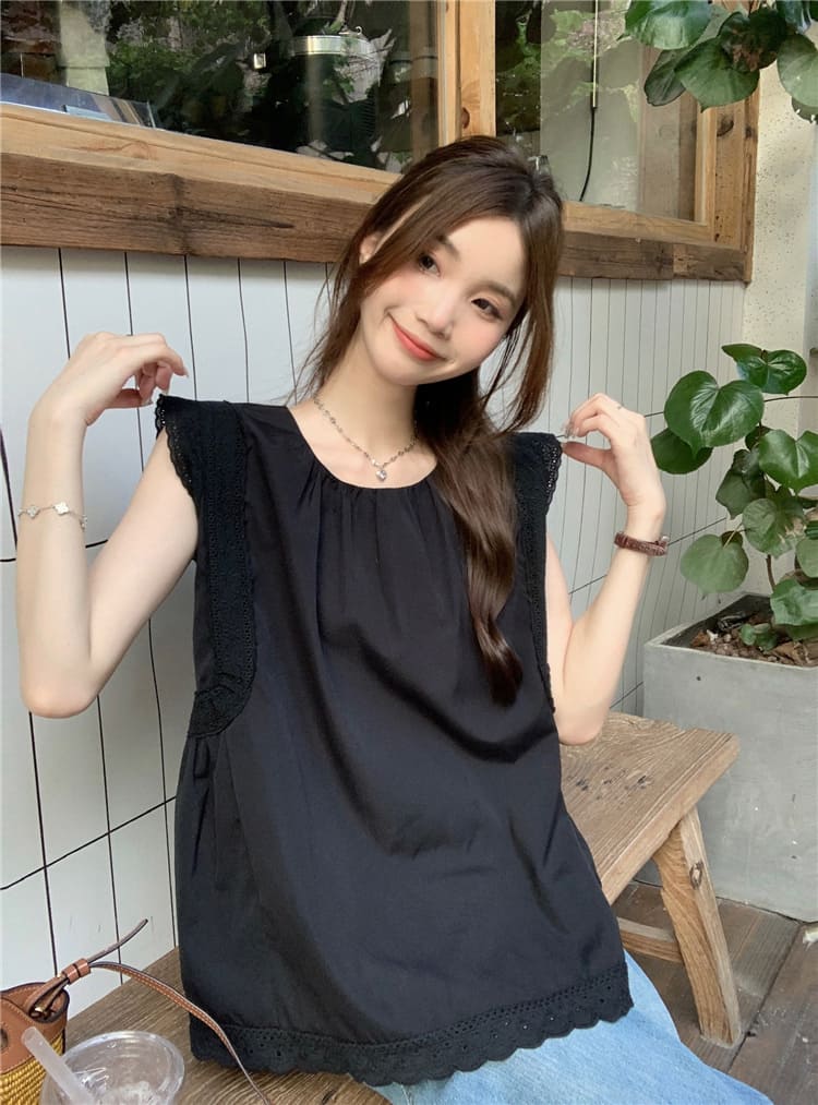 【missy shop】黑夜白晝花邊無袖上衣-63702_8